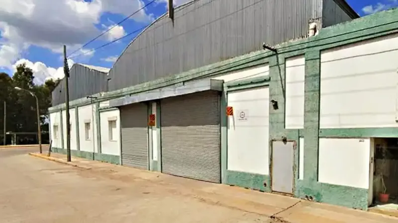 La pérdida de empleo golpea de lleno a la industria y ya cerraron casi 3 mil plantas