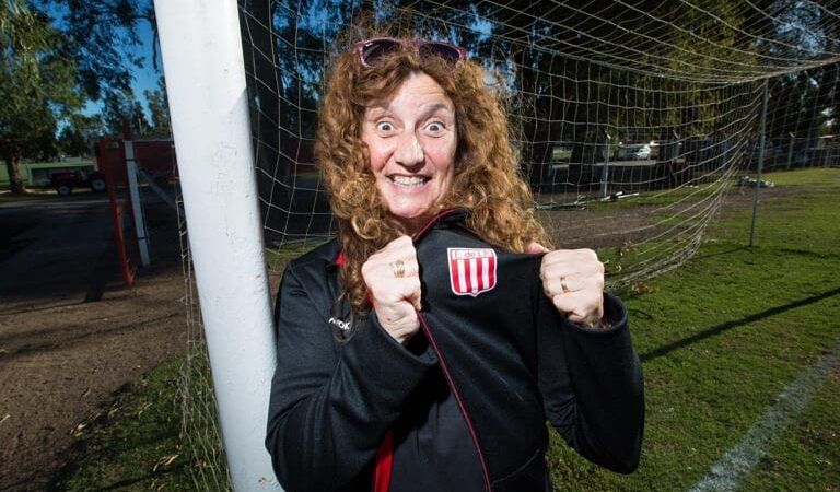 Bettina Stagñares, prócer del fútbol femenino y símbolo de Estudiantes