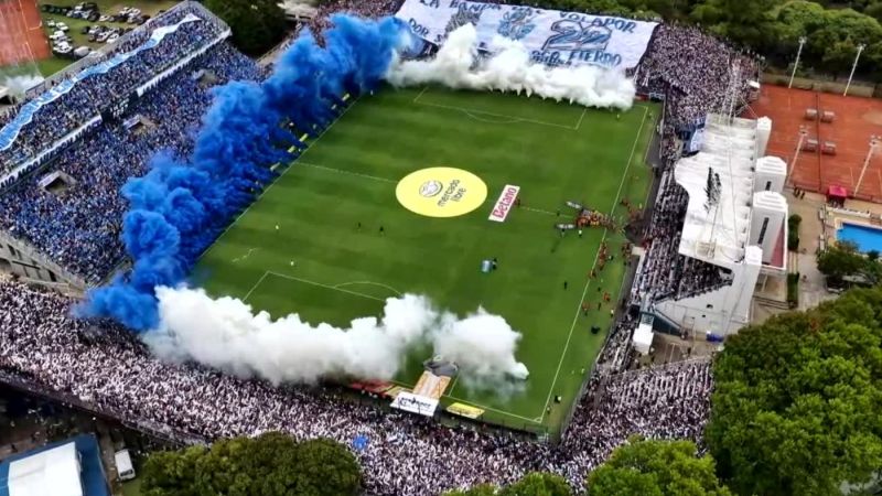 El Lobo festeja los 102 años del Juan Carmelo Zerillo con una jornada especial en el Bosque