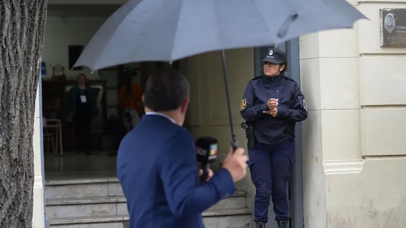 Berisso: allanaron la casa de un chico de 13 años por amenazas de tiroteo en escuelas de la región