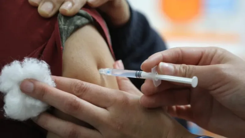 Impulsan un estudio sobre la vacuna contra el dengue para mayores de 60