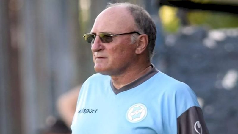 Miguel Restelli inicia su tercer ciclo como DT de Villa San Carlos