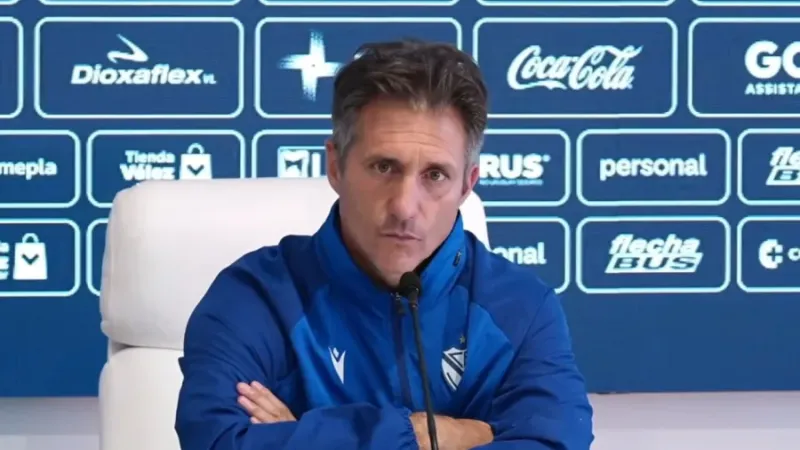 Guillermo Barros Schelotto explotó tras la eliminación de Vélez ante Gimnasia: “Nunca me hicieron una pregunta de tan mal gusto”