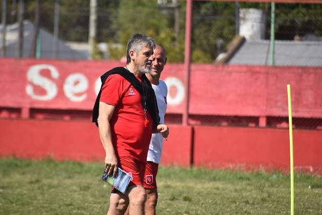 Cambaceres ajusta detalles pensando en Sportivo Barracas y Ortíz recibe buenas noticias