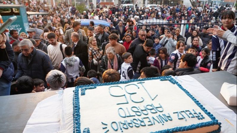 Abasto celebró su 135° aniversario con un multitudinario desfile y actividades para toda la familia