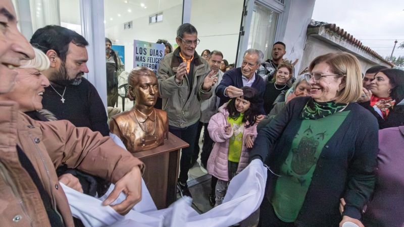 Un busto de Evita sobrevivió a la dictadura y reapareció en el PJ de Mar de Ajó