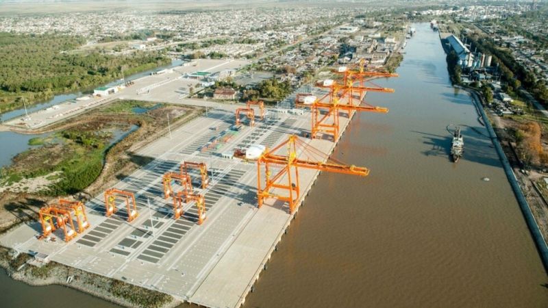 El Puerto La Plata brinda un seminario administrativo para capacitar a su personal