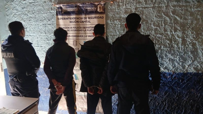Violento robo en La Plata: entraron con un cuchillo a una casa y cayeron a pocas cuadras