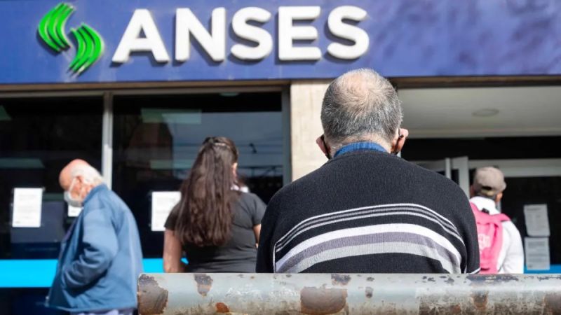 El Gobierno oficializó un nuevo bono para jubilados y pensionados que se cobrará junto al aguinaldo