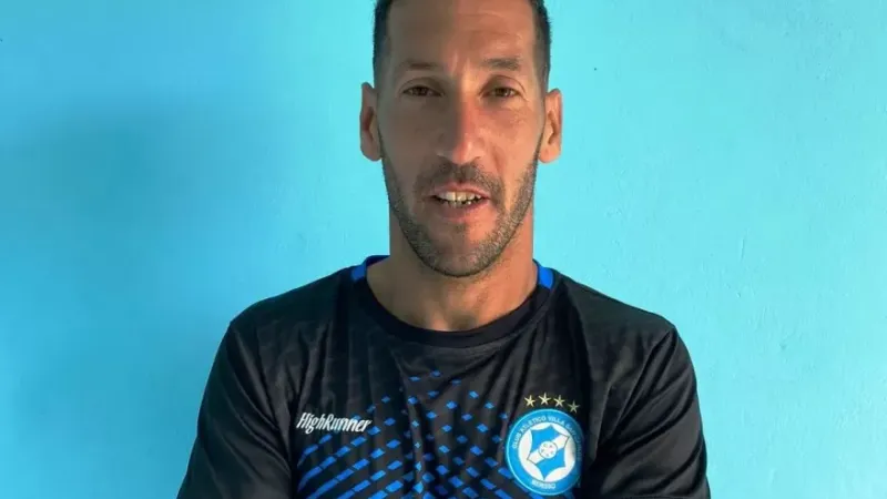 Pablo Miranda dejó de ser el entrenador de Villa San Carlos