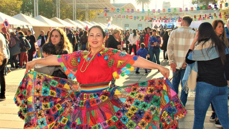 La colectividad paraguaya celebró en La Plata los 215 años de su independencia