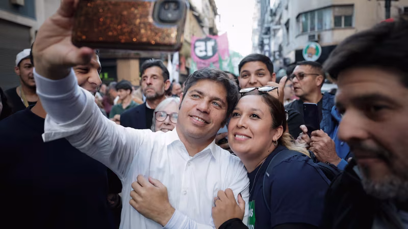 Kicillof marchó por la universidad pública y cuestionó el ajuste nacional