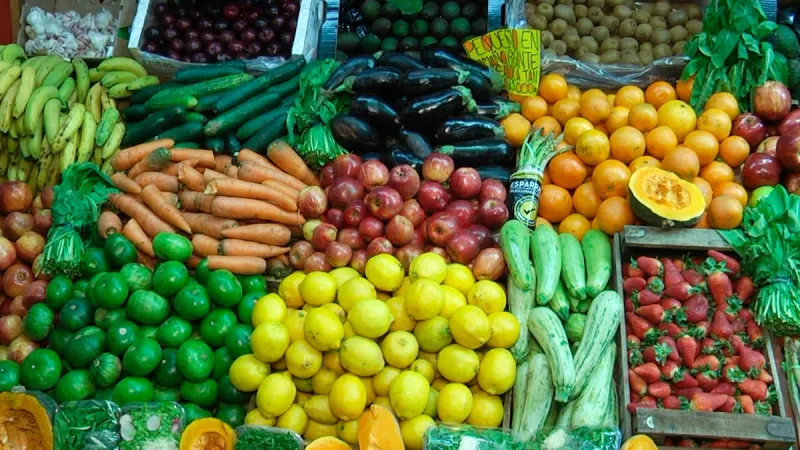 La canasta alimentaria en La Plata volvió a subir y acumuló un alza del 2,2% en abril