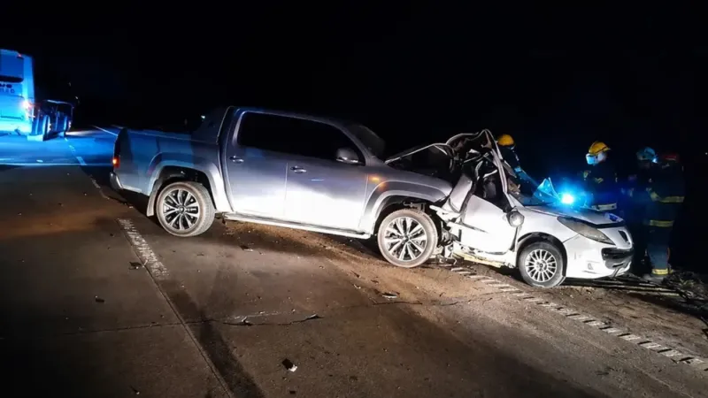 Cinco personas fallecieron en un choque fatal sobre Ruta 6: investigan las causas del impacto