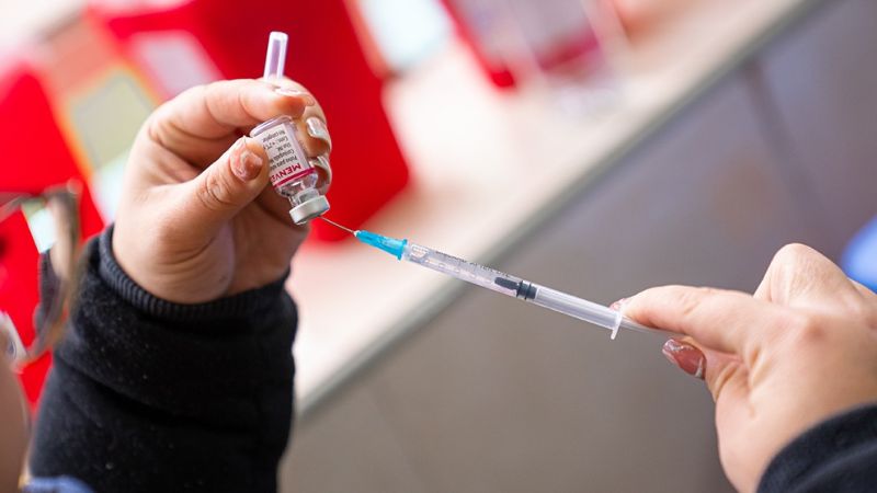 Crece la preocupación en La Plata por la falta de vacunas antigripales en salitas y farmacias