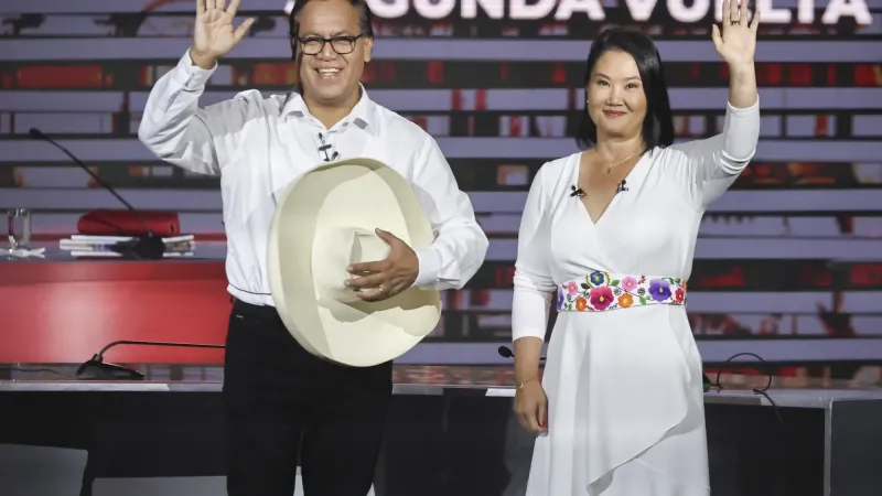 Elecciones en Perú: Roberto Sánchez se perfila como ganador en una definición voto a voto