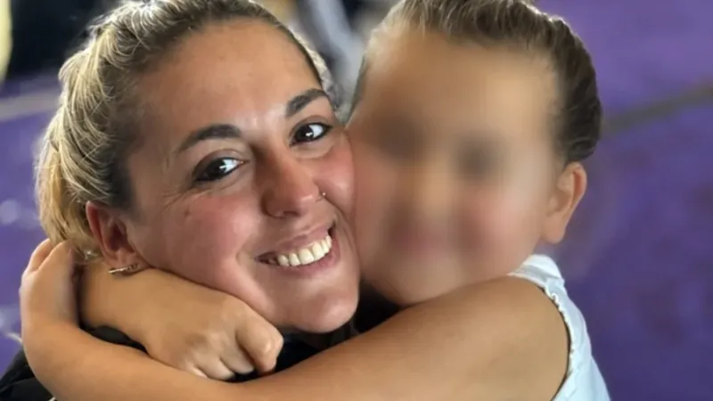 El pedido de una mamá de La Plata: denuncia que la obra social dejó sin tratamiento a su hija de 7 años