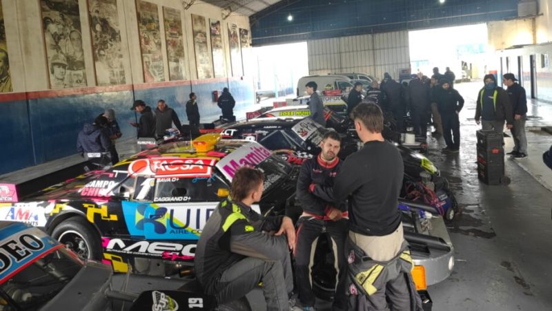 Rugieron los motores en el Mouras: quedaron definidas las finales del Procar 4000 en La Plata