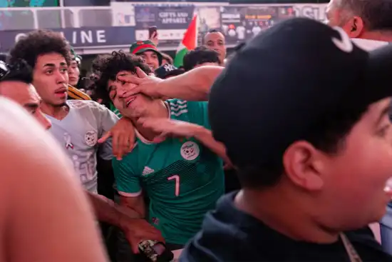 Incidentes entre hinchas argentinos y argelinos en Nueva York