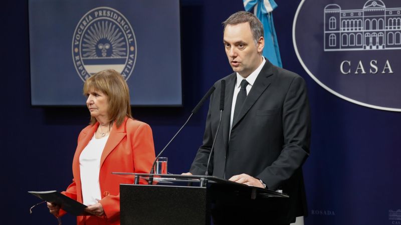 Tensión en el Senado: suspenden la sesión y posponen la interpelación a Adorni