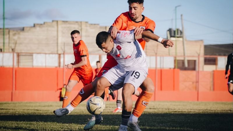 Cambaceres comenzó la segunda rueda con una dura derrota en Ensenada