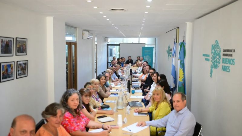 La Provincia vuelve a convocar a los docentes para discutir salarios en paritarias