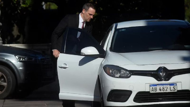Fin: renunció Manuel Adorni