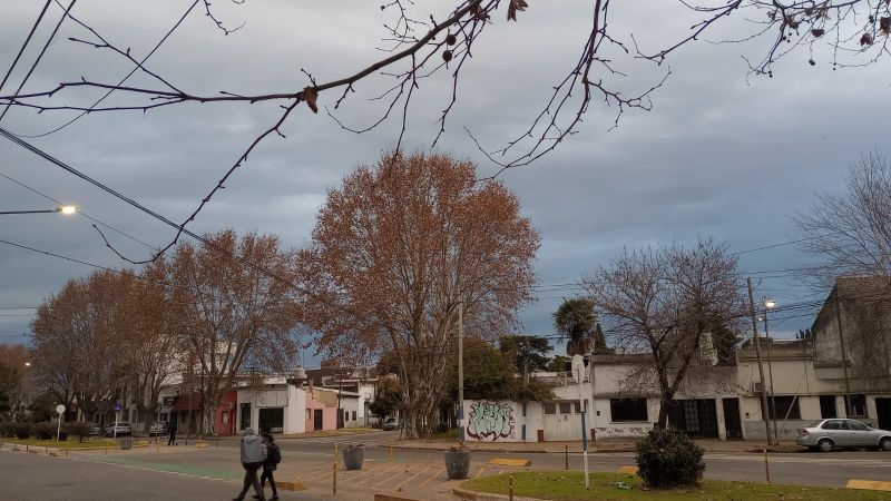Mejora el clima en La Plata tras las lluvias, pero el frío seguirá durante el fin de semana