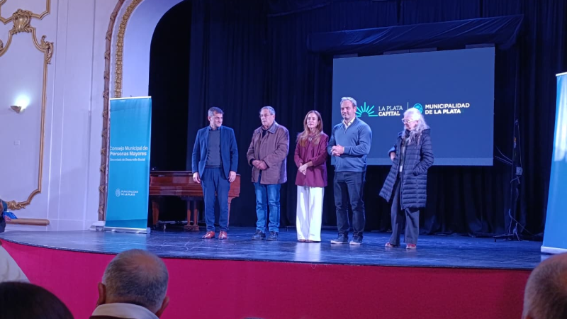 La Municipalidad de La Plata realizó un acto de reconocimiento a jubilados sobrevivientes de la dictadura