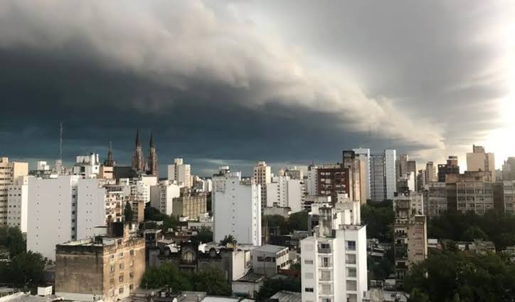 Domingo gris e inestable en La Plata