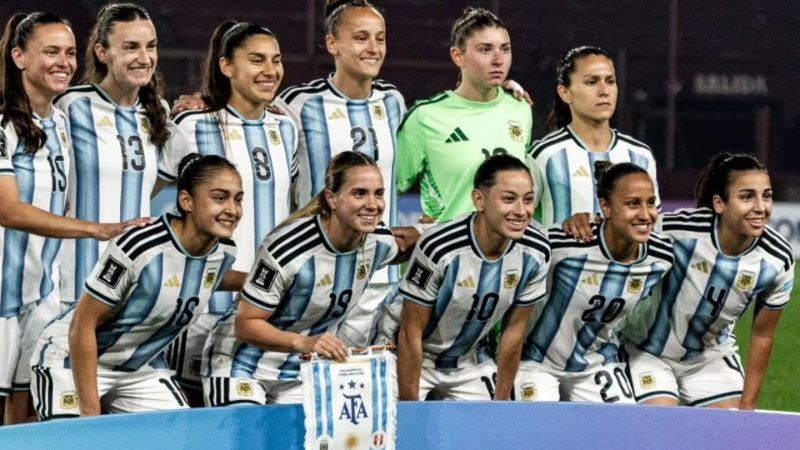 La selección femenina perdió dos puntos pero consiguió la clasificación