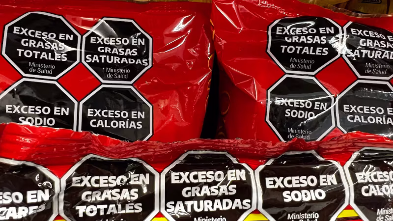 Etiquetado frontal: especialistas de la UNLP advierten sobre los riesgos de una posible derogación de la ley