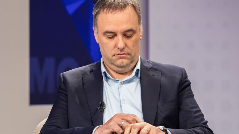 Alconada Mon enumeró las inconsistencias de Adorni sobre su patrimonio
