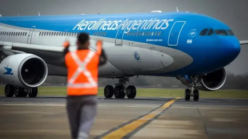 El misterio de los aviones dando vueltas sobre La Plata durante horas: cuál fue el motivo