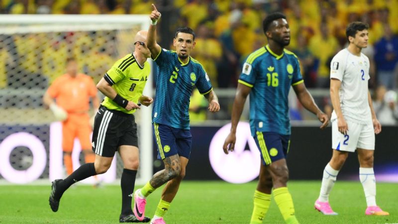 Colombia le ganó 3-1 a Uzbekistán en su debut