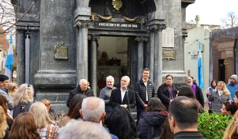 Alak homenajeó a los militantes platenses caídos en los fusilamientos de 1956
