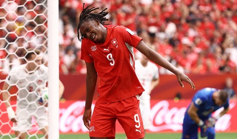 Suiza venció a Canadá se quedó con el Grupo B