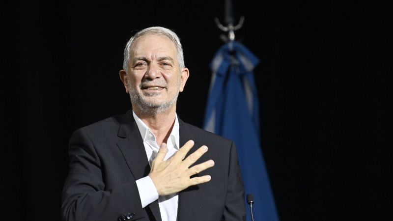 Un senador bonaerense mencionó a Julio Alak como posible candidato a gobernador en 2027