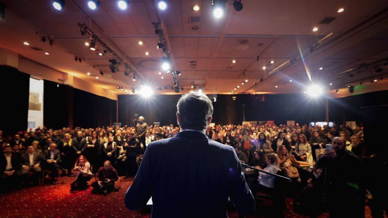 Kicillof encabezó en Ituzaingó una ronda de negocios con más de 330 pymes bonaerenses