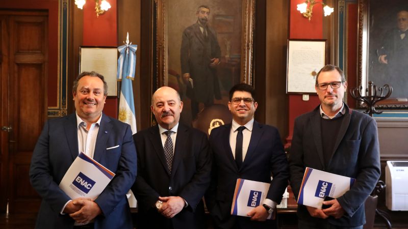 La UNLP firmó un convenio con empresarios para impulsar proyectos productivos y de investigación