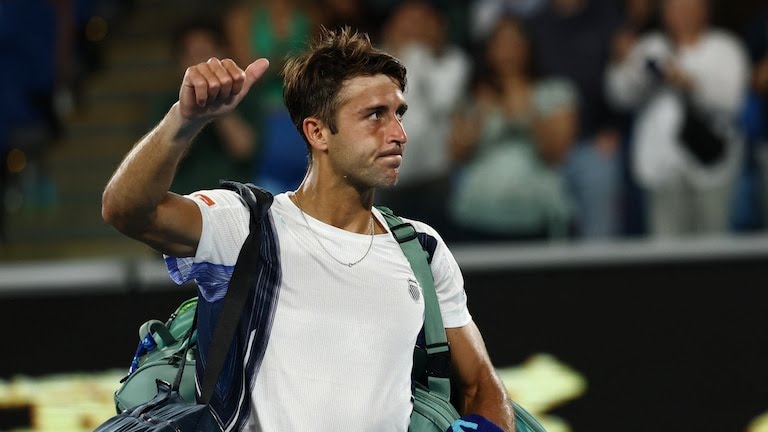Tomás Etcheverry cayó ante Bublik y se quedó a las puertas de la final en Kitzbühel