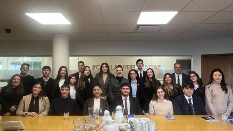 Diplomacia internacional: estudiantes de la UCALP visitaron la sede de ACNUR