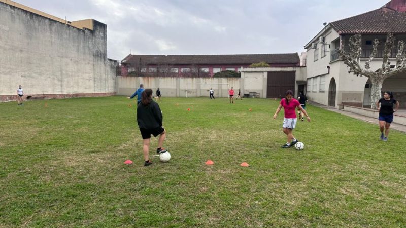 El fútbol femenino de la UCALP sigue creciendo y fortalece su identidad universitaria
