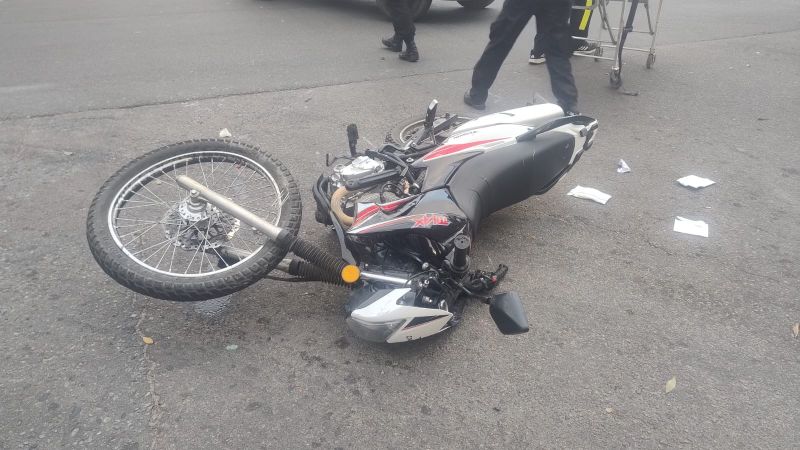 Triple choque en pleno centro de La Plata