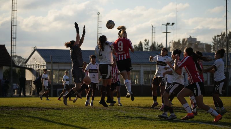 Las pinchas visitan a Vélez