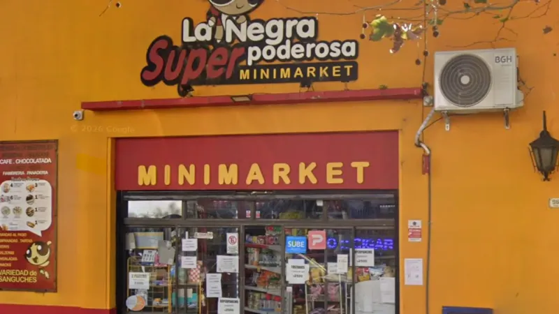 Cierra un conocido minimarket de La Plata y emociona la despedida de su dueña