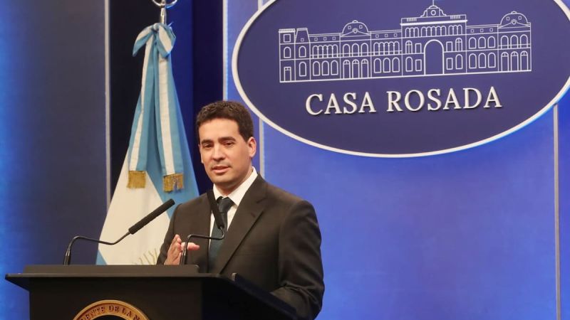 Ravier reconoció que los salarios reales siguen por debajo de los niveles de Alberto, Cristina y Macri