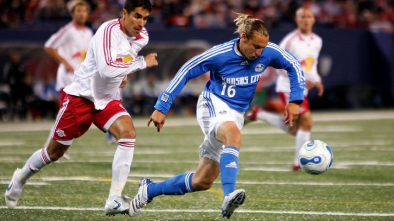 El ex Estudiantes que le regaló una inolvidable patada a Beckham