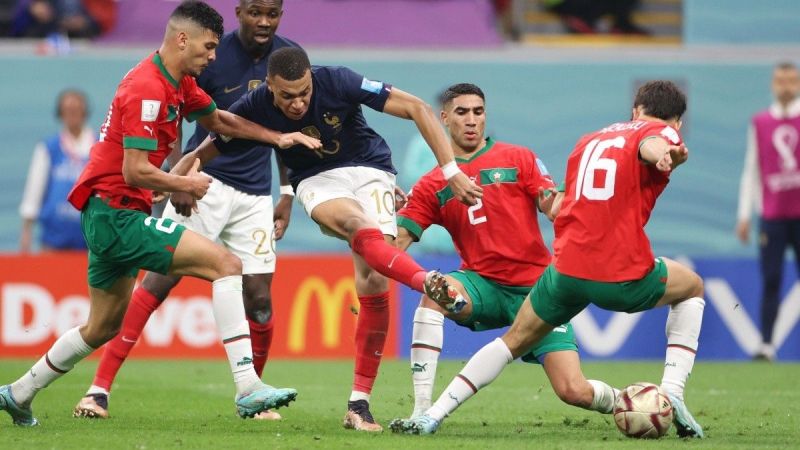 Arrancan los 4tos del Mundial: Francia-Marruecos, con arbitraje argentino