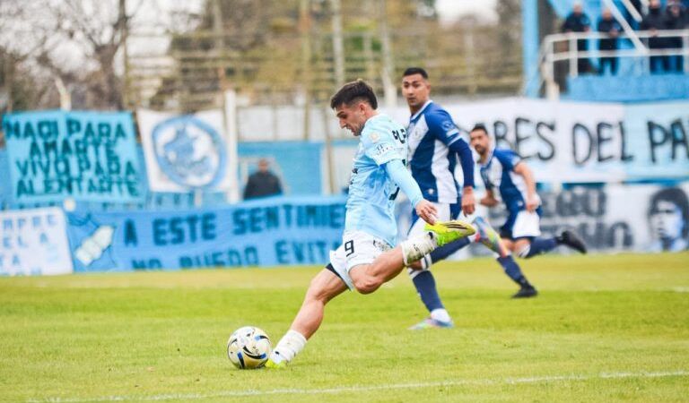Villa San Carlos visita a Deportivo Merlo con la obligación de cortar la mala racha